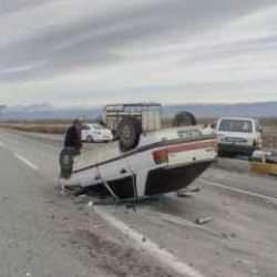 Konya'da iki otomobil &ccedil;arpıştı! Bir otomobil takla attı... 8 yaralı