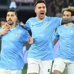 Roma derbide tek golle yıkıldı! Lazio yarı finale çıktı