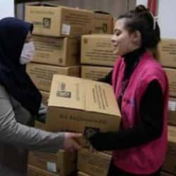 Elazığ’da lösemi hastası olan 100 aileye gıda kolisi yardımı yapıldı