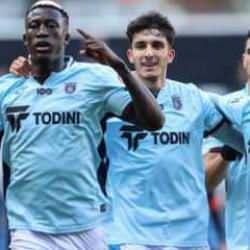Başakşehir kupada tek golle turladı