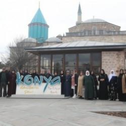 Evlat n&ouml;betine katılan aileler Konya'da