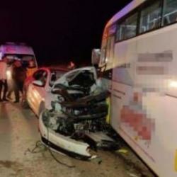 İnegöl'de özel halk otobüsü ile otomobil çarpıştı: 9 yaralı