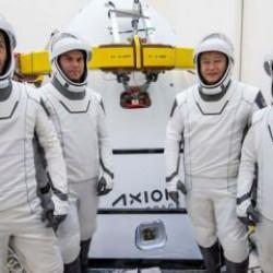 Son dakika haber: Uzay yolculuğu i&ccedil;in erteleme kararı! Yeni tarih a&ccedil;ıklandı