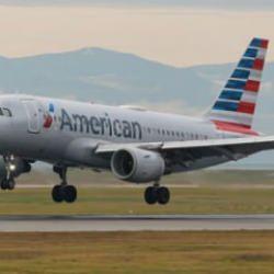 ABD'de yiyeceklerin olduğu bölümde çıkan yangın nedeniyle uçak erken iniş yaptı 