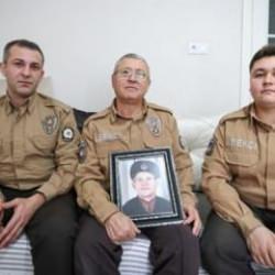 Dededen toruna &uuml;&ccedil; kuşaktır bek&ccedil;ilik yapıyorlar