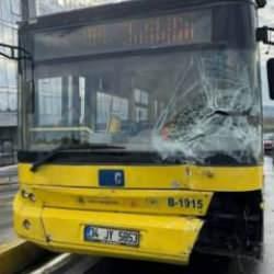 İETT otobüsü kaza yaptı: 2 yaralı