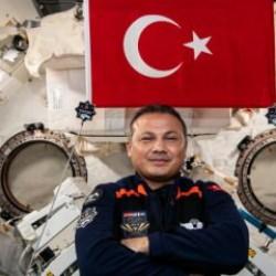 İlk astronotumuz Gezeravcı, Uluslararası Uzay İstasyonu&rsquo;nda &ccedil;alışmalarını s&uuml;rd&uuml;rd&uuml;