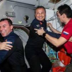 Türkiye’nin ilk astronotu Gezeravcı canlı yayına bağlandı: Yerçekimsizlik muazzam bir his