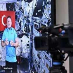 Astronot Alper Gezeravcı ile uzaydan 4. bağlantı! Merak edilen sorulara cevap verdi