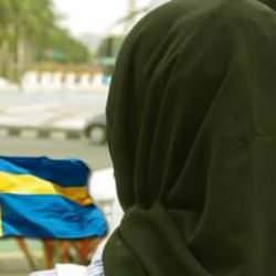 İsveç'te başörtüsünün çıkarılması istenen Müslüman kadına tazminat