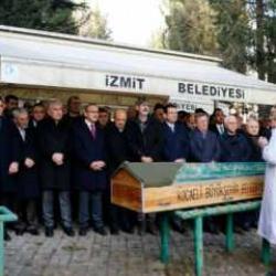 İYİ Parti Genel Başkanı Akşener'in ablasının cenazesi toprağa verildi