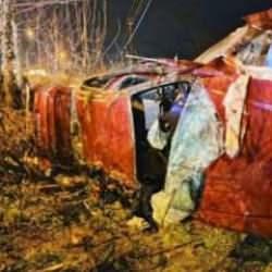 Otomobil evin bah&ccedil;esine d&uuml;şt&uuml;; futbolcu Burak yaşamını yitirdi