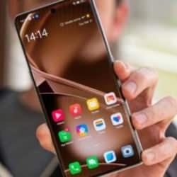 Zirveye yerleşti... En iyi ekrana sahip 23 akıllı telefon belli oldu!