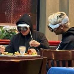 Bu insanlar ne yapıyor? 8 yıl önce tahmin edilmiş: Sokaklar bilim kurgu filmine dönüştü...