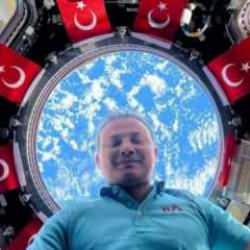 Alper Gezeravcı dönüyor! Dünyaya geliş saati belli oldu