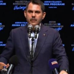 Depremzedelerle buluşan Murat Kurum gözyaşlarına hakim olamadı!