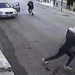 Husumetlisini silahla vurduğu anlar kamerada