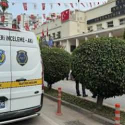 Adana belediyesinde silahlı saldırı! Zeydan Karalar'ın &Ouml;zel Kalem M&uuml;d&uuml;r&uuml; hayatını kaybetti