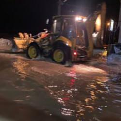 Hatay'da şiddetli yağış: Caddeler g&ouml;le d&ouml;nd&uuml;, ev ve seraları su bastı