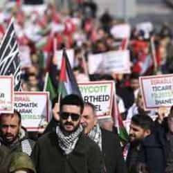 İstanbul&rsquo;da tarihi buluşma! İsrail'in Gazze'ye saldırıları, Ankara'da protesto edildi