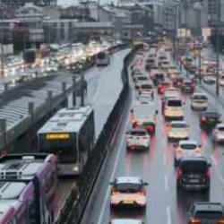 İstanbul'da trafik yoğunluğu y&uuml;zde 81'e &ccedil;ıktı