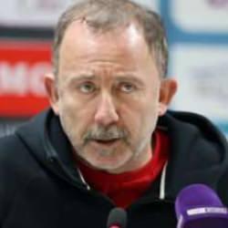 Beşiktaş'ta Sergen Yalçın sürprizi! Samet Aybaba resmen açıkladı