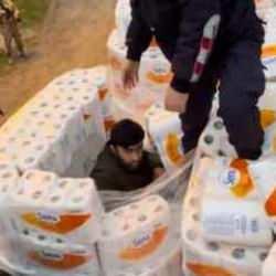 Düzce'de kağıt havluların arasından 39 düzensiz göçmen çıktı