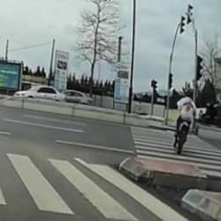 Yaptığı hata canından etti! Kocaeli'deki feci kaza kamerada...