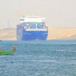 Mısır'ın Süveyş Kanalı'ndan geliri yarı yarıya azaldı