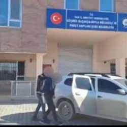 Van'da göçmen kaçakçılarına operasyon: 3 tutuklu!