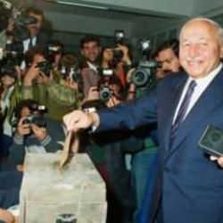 &Ouml;mr&uuml; 'İslam Birliği' m&uuml;cadelesiyle ge&ccedil;ti! &Ouml;l&uuml;m&uuml;n&uuml;n ardından 13 yıl ge&ccedil;ti...