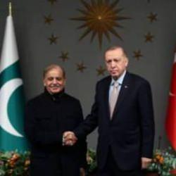 Pakistan'ın Başbakanı belli oldu! Erdoğan'dan tebrik telefonu