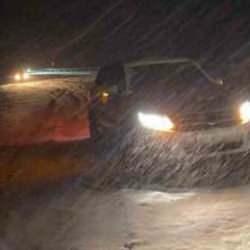 Bitlis'te mart karı esarete d&ouml;n&uuml;şt&uuml;: Ara&ccedil;lar yolda kaldı!