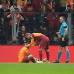 Galatasaray'da sakatlık şoku! Oyuna devam edemedi