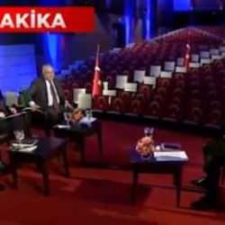 Halk TV'de gerginlik! &Ouml;zg&uuml;r &Ouml;zel, Şirin Payzın'ı fır&ccedil;aladı