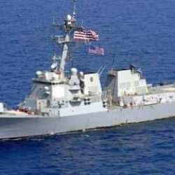 Husiler, İsrail ve ABD gemilerini vurdu