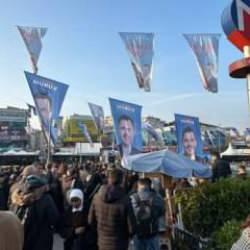 &Uuml;sk&uuml;dar-&Ccedil;ekmek&ouml;y Metrosu arızalandı! Binlerce kişi işe gidemedi