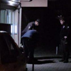 Başkasına benzettiği kişiyi t&uuml;fekle rehin aldı