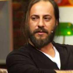 Kızılcık Şerbeti Giray 'Kaan Taşaner' kimdir? Annesi kim? Kaan Taşaner'in oynadığı diziler