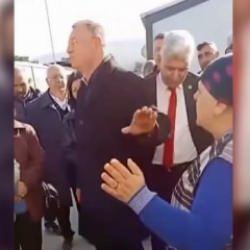 L&uuml;tf&uuml; Savaş, kamerayı g&ouml;r&uuml;nce ka&ccedil;tı