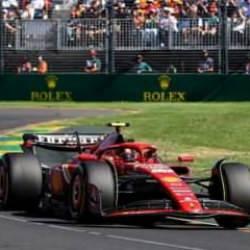 F1'de Avustralya Grand Prix'sini Carlos Sainz kazandı