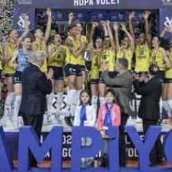 Kupa Voley’de şampiyon Fenerbahçe Opet! 