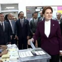 İYİ Parti Genel Başkanı Akşener, Ankara'da oyunu kullandı