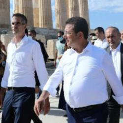 Atina Belediye Başkanı'ndan İmamoğlu'na tebrik mesajı