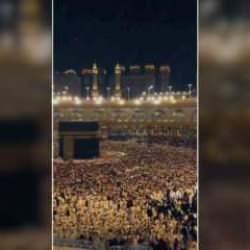 Kabe'de yer bulamayan M&uuml;sl&uuml;manlar, Mekke sokaklarını doldurdu