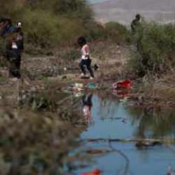 Meksika'da korkun&ccedil; g&ouml;r&uuml;nt&uuml;: G&ouml;&ccedil;menlerin cesetleri kıyıya vurdu