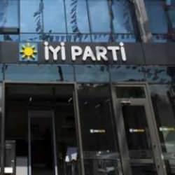 Son dakika haberi: İYİ Parti'de peş peşe &uuml;st d&uuml;zey istifalar!
