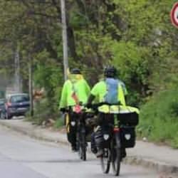 &Uuml;sk&uuml;p&rsquo;ten Mekke&rsquo;ye bisikletle hac yolculuğu