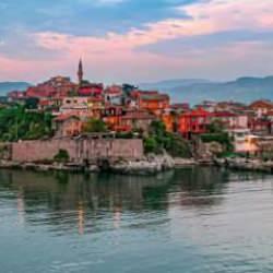 Batı Karadeniz'in turizm beldeleri bayramda tatilcilerin akınına uğradı