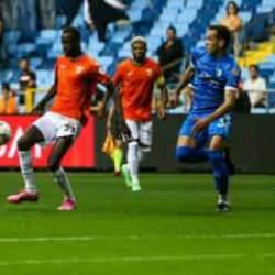 Adana'da 2 gollü maç! Puanlar paylaşıldı